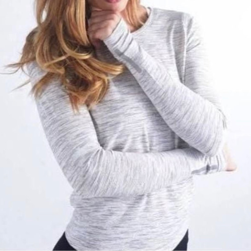 NWOT Zyia Ash Split Back Long Sleeve Tie-back Long Sleeve Top Size M